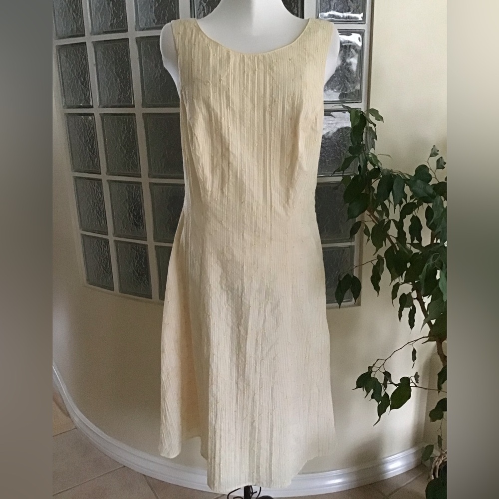 Eyelet Dress 🌼 Creamy Yellow